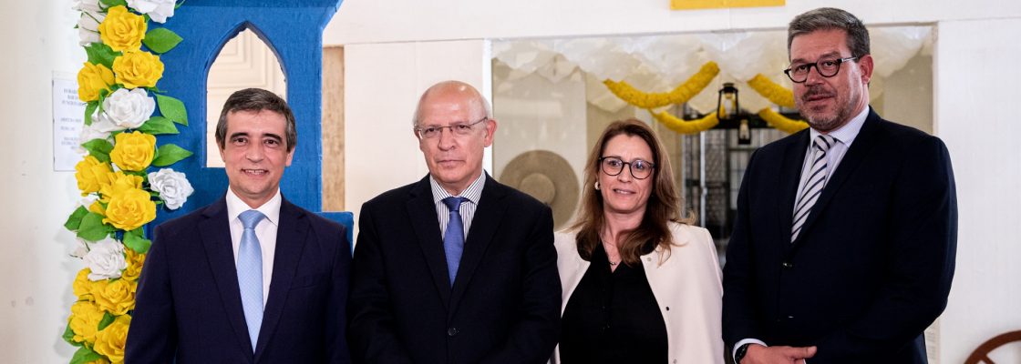 Ruas Floridas 2023 – A arte de trabalhar o papel está em exposição na Assembleia da Rep�...