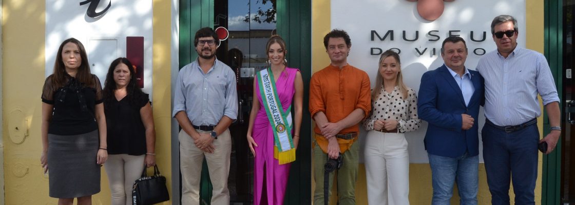 A Multiculturalidade está patente no Museu do Vinho e Foyer do CCR