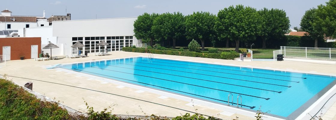 Aulas de Hidroginástica | julho e agosto (todas as quintas-feiras) | Piscinas Descobertas de Red...